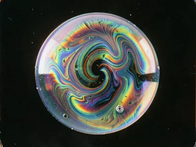 Film swirling with convection currents