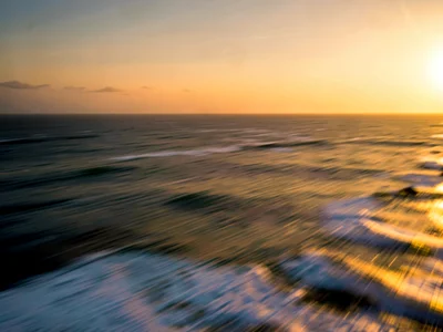 Golden hour warm blur bands