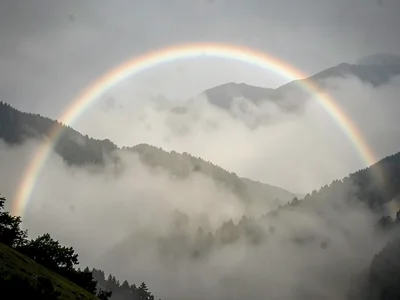 Fog bow arc colorless rainbow