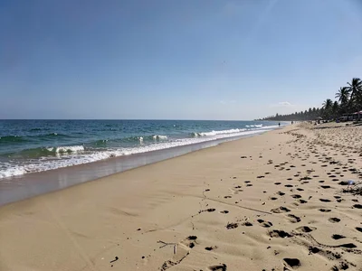 Beach at noon stark