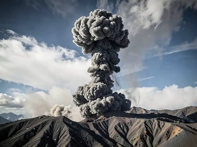 Ash column rising to troposphere height