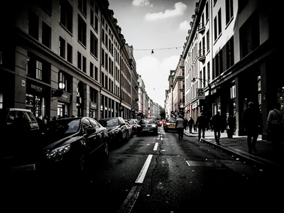 Street scene high contrast