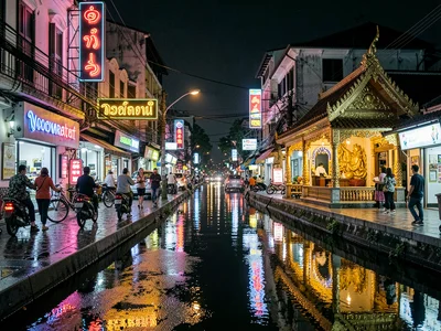 Yaowarat neon reflecting in wet street