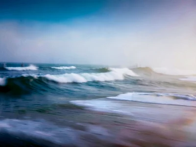 Fog and wave blur merging seamlessly