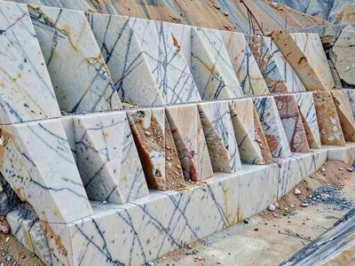 Wedge holes in line showing traditional splitting method
