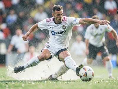 Sports action frozen