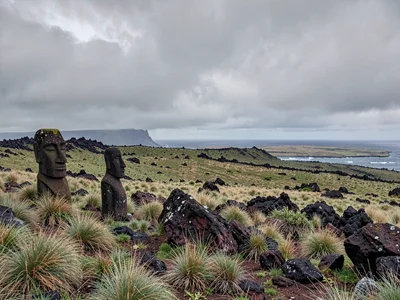 Edge-of-world isolation on Rapa Nui, Vast volcanic grassland stretching to the h