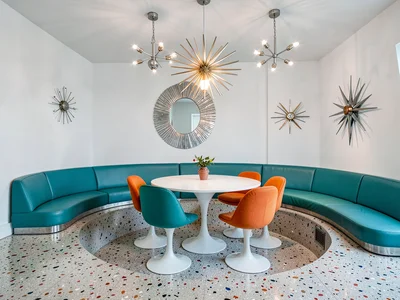 Tulip Dining Set with Starburst Pendant