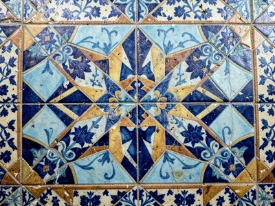 Eight-pointed star pattern extending beyond frame edges