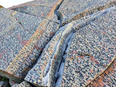 Glacial striae showing ice flow direction