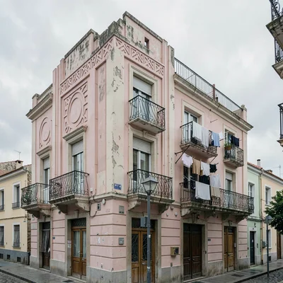 Quietly elegant photograph with Uruguayan sensibility, Art Deco facade in Pocito