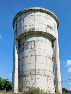 Concrete water tower
