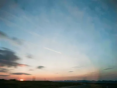 Sky gradient created through motion