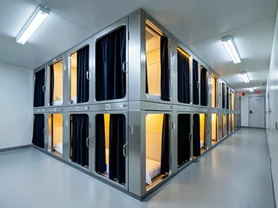 Two-Tier Pod Wall Mixed Occupancy States